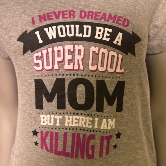 Woman’s V Neck TShirt Size S - Picture 5 of 5